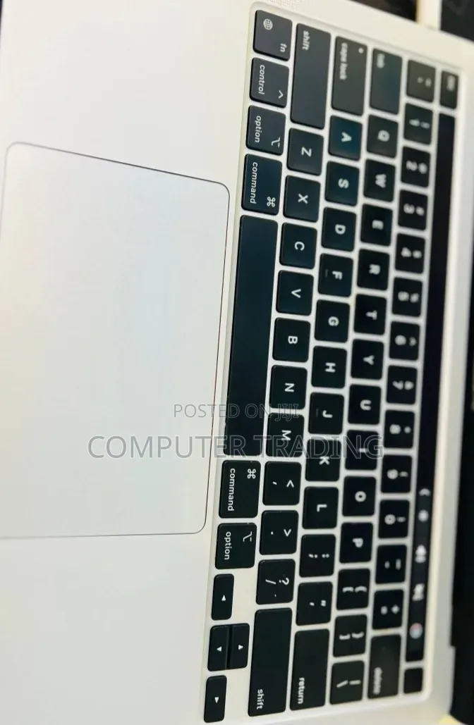 New Laptop Apple MacBook Air 2020 M1 16GB AMD Ryzen 7 SSD 256GB