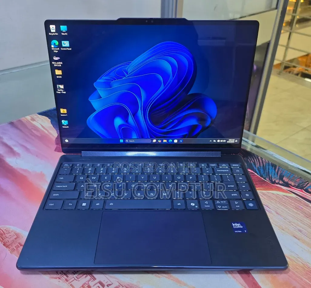 New Lenovo Yoga Pro 9i Aura Edition 32GB Intel Core Ultra 7 SSD 1T