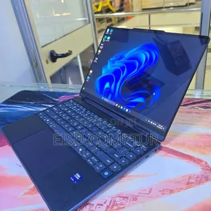 New Lenovo Yoga Pro 9i Aura Edition 32GB Intel Core Ultra 7 SSD 1T