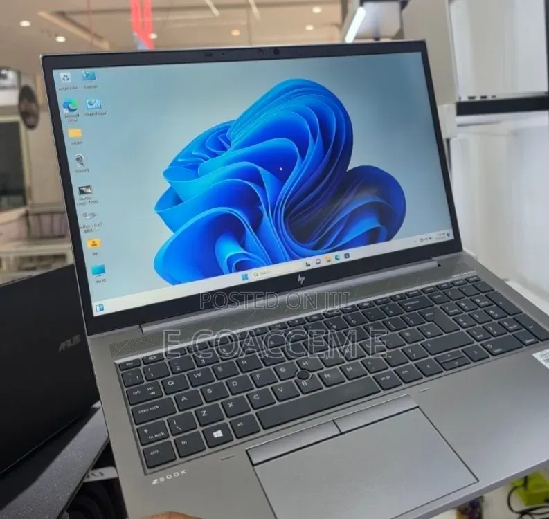 New Laptop HP 16GB Intel Core i7 SSD 512GB