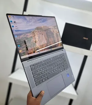 New Laptop Lenovo 32GB Intel Core Ultra 7 SSD 1T