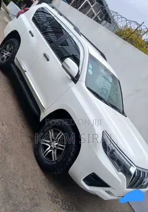 Toyota Land Cruiser Prado 2.8 2018 White