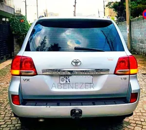 Toyota Land Cruiser 2009 Gray