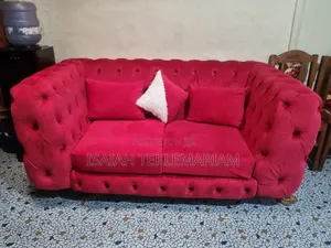 Luxury Chaster Sofa