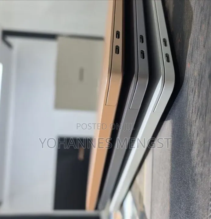 New Laptop Apple MacBook Air 8GB Apple M1 SSD 256GB