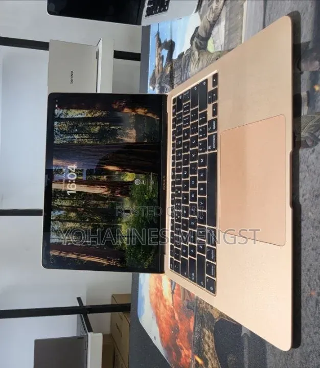 New Laptop Apple MacBook Air 8GB Apple M1 SSD 256GB