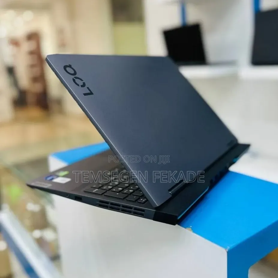 New Laptop Lenovo LOQ 15AHP10 16GB Intel Core i7 SSD 1T