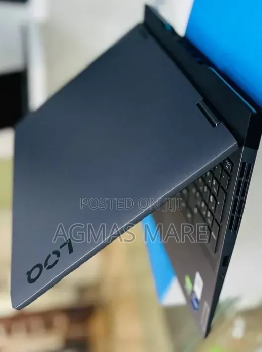 New Laptop Lenovo LOQ 15AHP10 16GB Intel Core i7 SSD 512GB