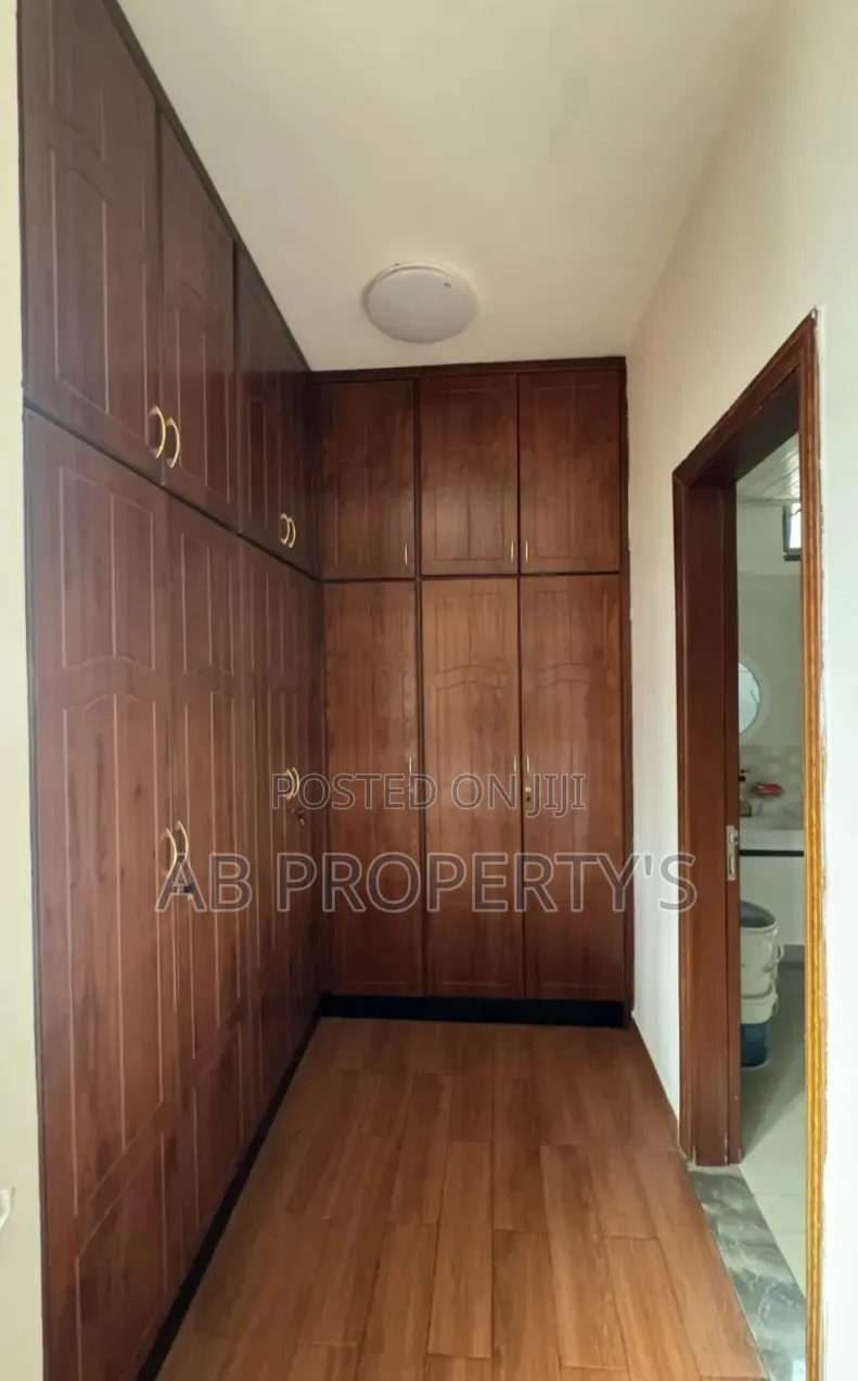 Furnished 3bdrm Apartment in አያት ዞን 5, Bole for sale