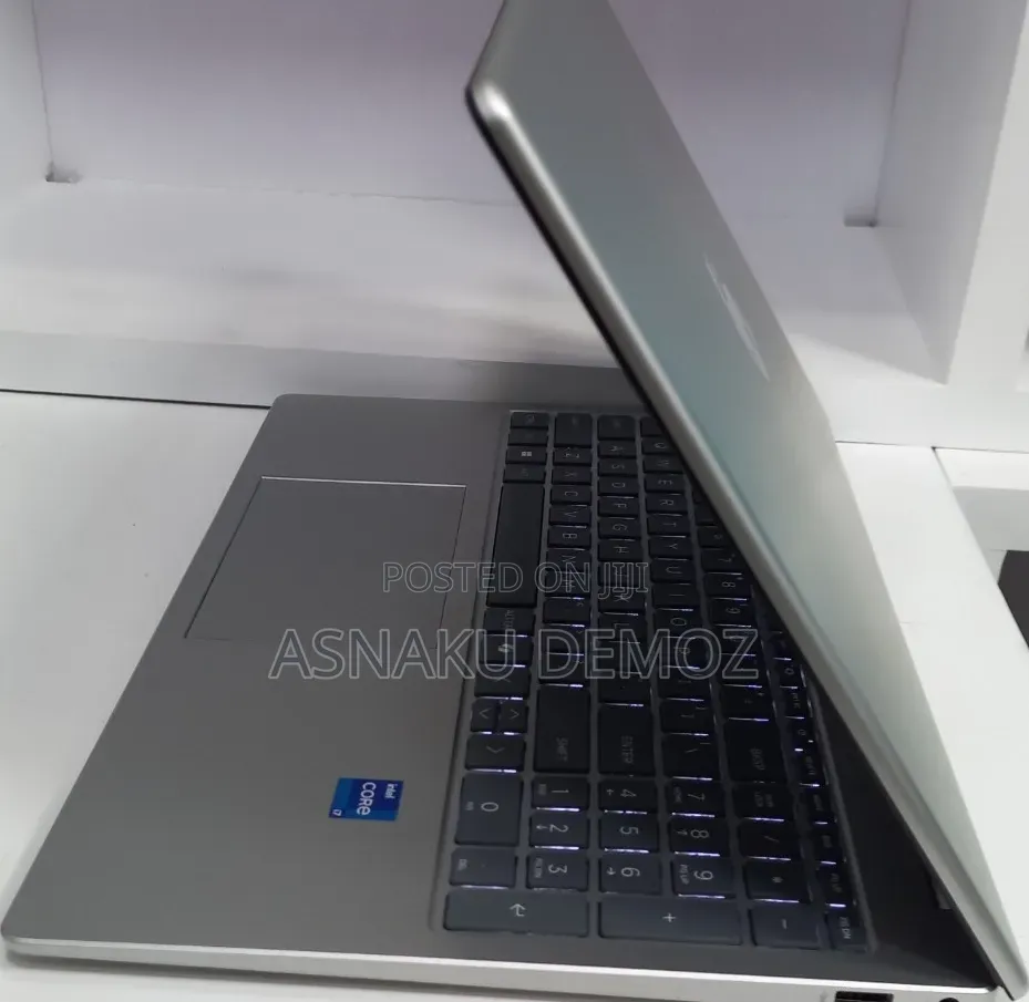 New Laptop HP Stream Notebook 16GB Intel Core i7 SSD 512GB