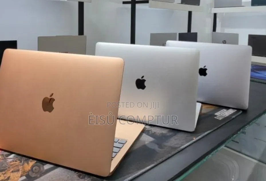 New Laptop Apple MacBook Pro 2021 M1 Max 8GB Apple M1 SSD 256GB