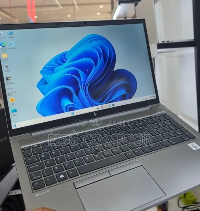 New Laptop HP ZBook Power G7 16GB Intel Core i7 SSD 512GB