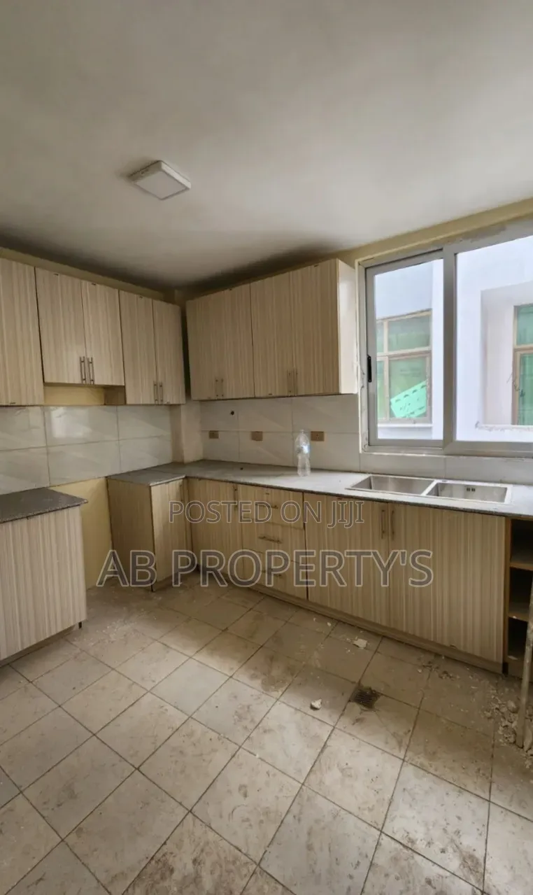 Furnished 2bdrm Apartment in ቡልጋሪያ አፍሪካ ህብረት, Kirkos for sale