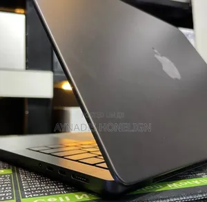 New Laptop Apple MacBook Pro 48GB Apple M4 Max SSD 2T