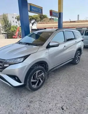 Toyota Rush 2023 Silver