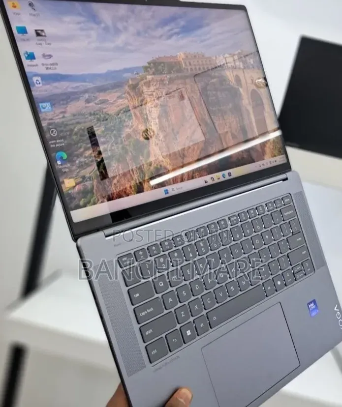 New Laptop Lenovo Yoga 11e 32GB Intel Core Ultra 7 SSD 1T