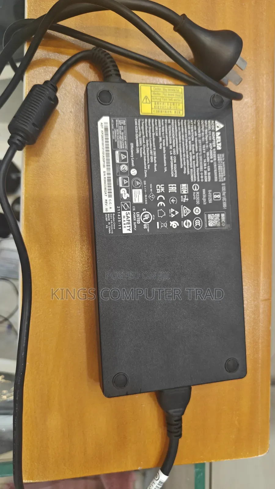 Acer Predators Adabttor
