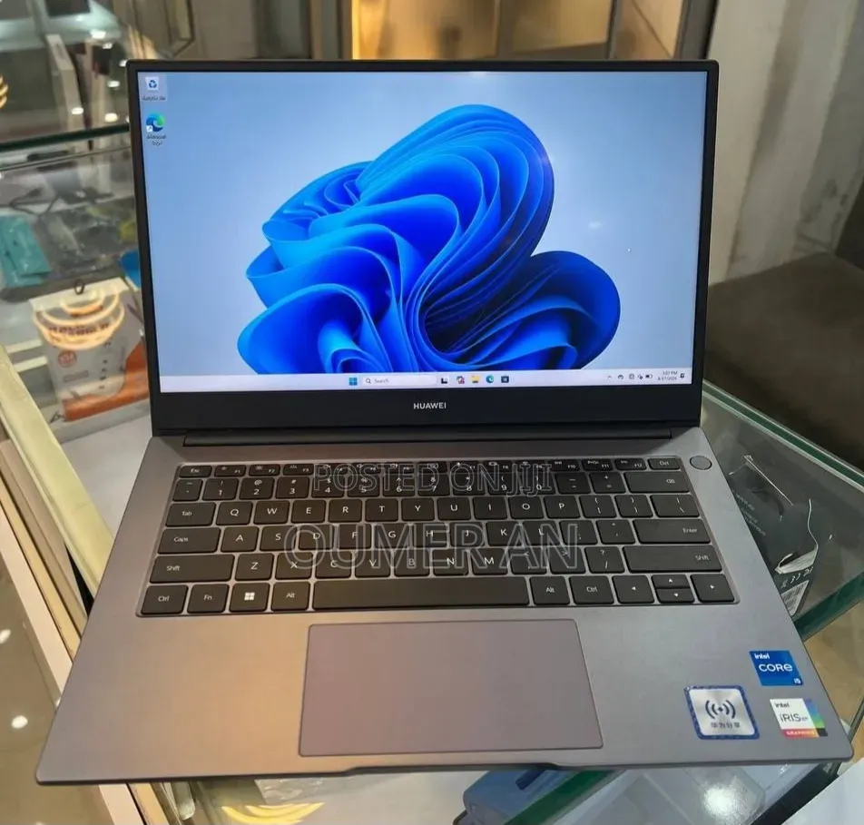 New Laptop HP EliteBook 840 G8 16GB Intel Core i7 SSD 512GB