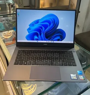 New Laptop HP EliteBook 840 G8 16GB Intel Core i7 SSD 512GB