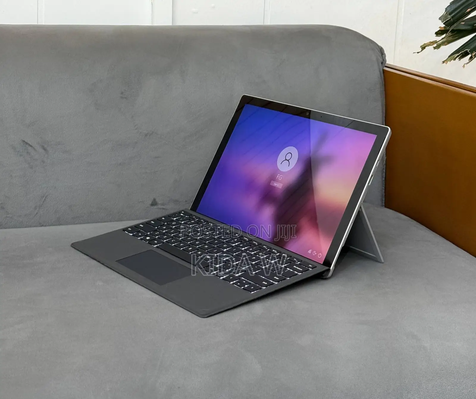 New Laptop Microsoft Surface Pro 7+ 16GB Intel Core i5 SSD 256GB