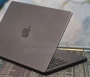 New Laptop Apple MacBook Pro 2024 M4 16GB Apple M4 SSD 512GB