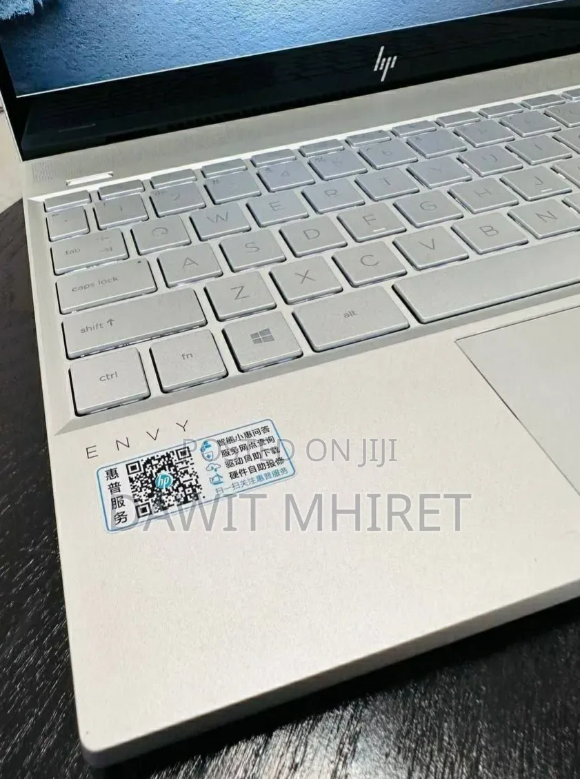 New Laptop HP Envy x360 8GB Intel Core i5 SSD 512GB