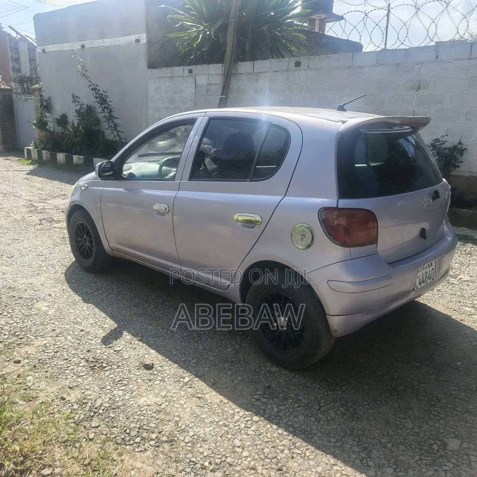 Toyota Vitz 2004 Silver