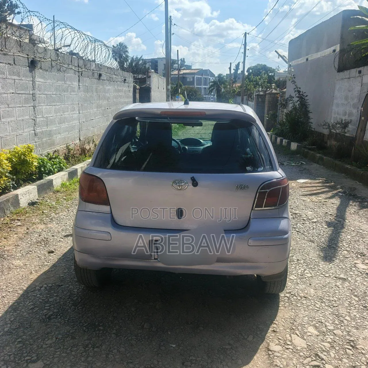 Toyota Vitz 2004 Silver