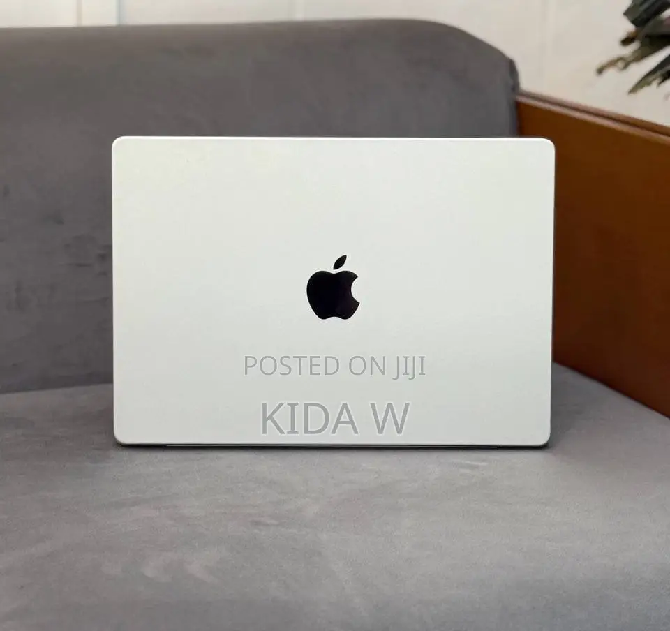New Laptop Apple MacBook Pro 16GB Apple M1 Pro SSD 512GB