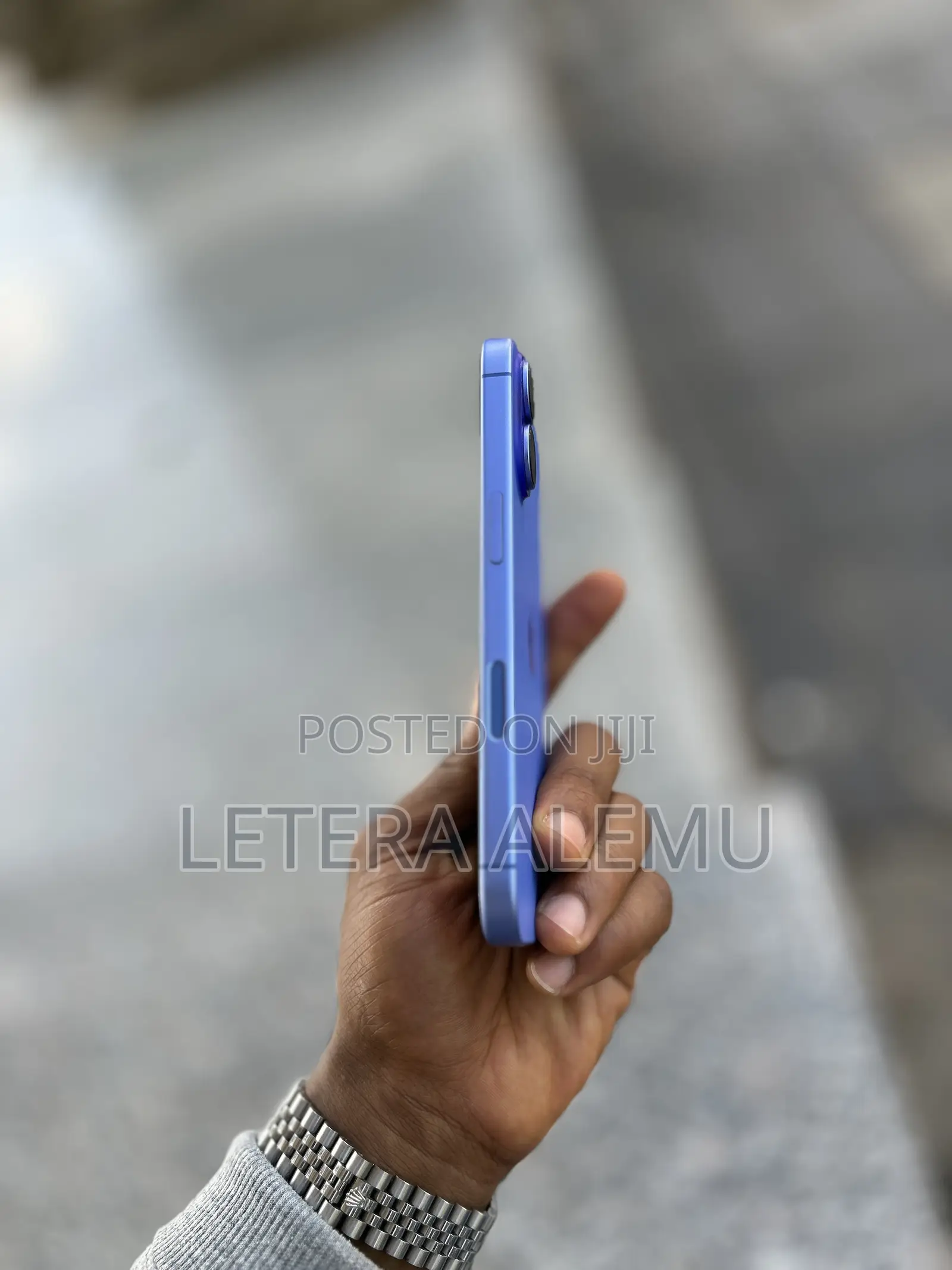 New Apple iPhone 16 128 GB Blue