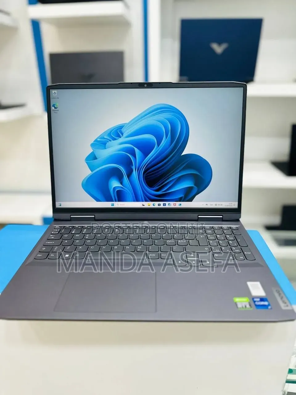 New Laptop Lenovo LOQ 15ARP9 16GB Intel Core i7 SSD 1T