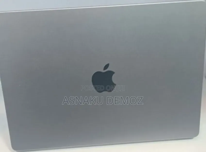 New Laptop Apple MacBook Pro 8GB Intel Core M3 SSD 512GB