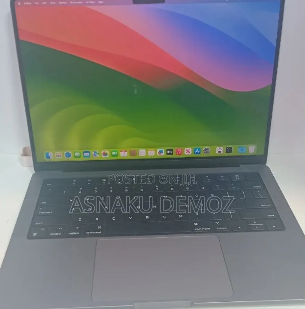 New Laptop Apple MacBook Pro 8GB Intel Core M3 SSD 512GB