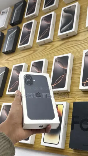 New Apple iPhone 16 128 GB Black