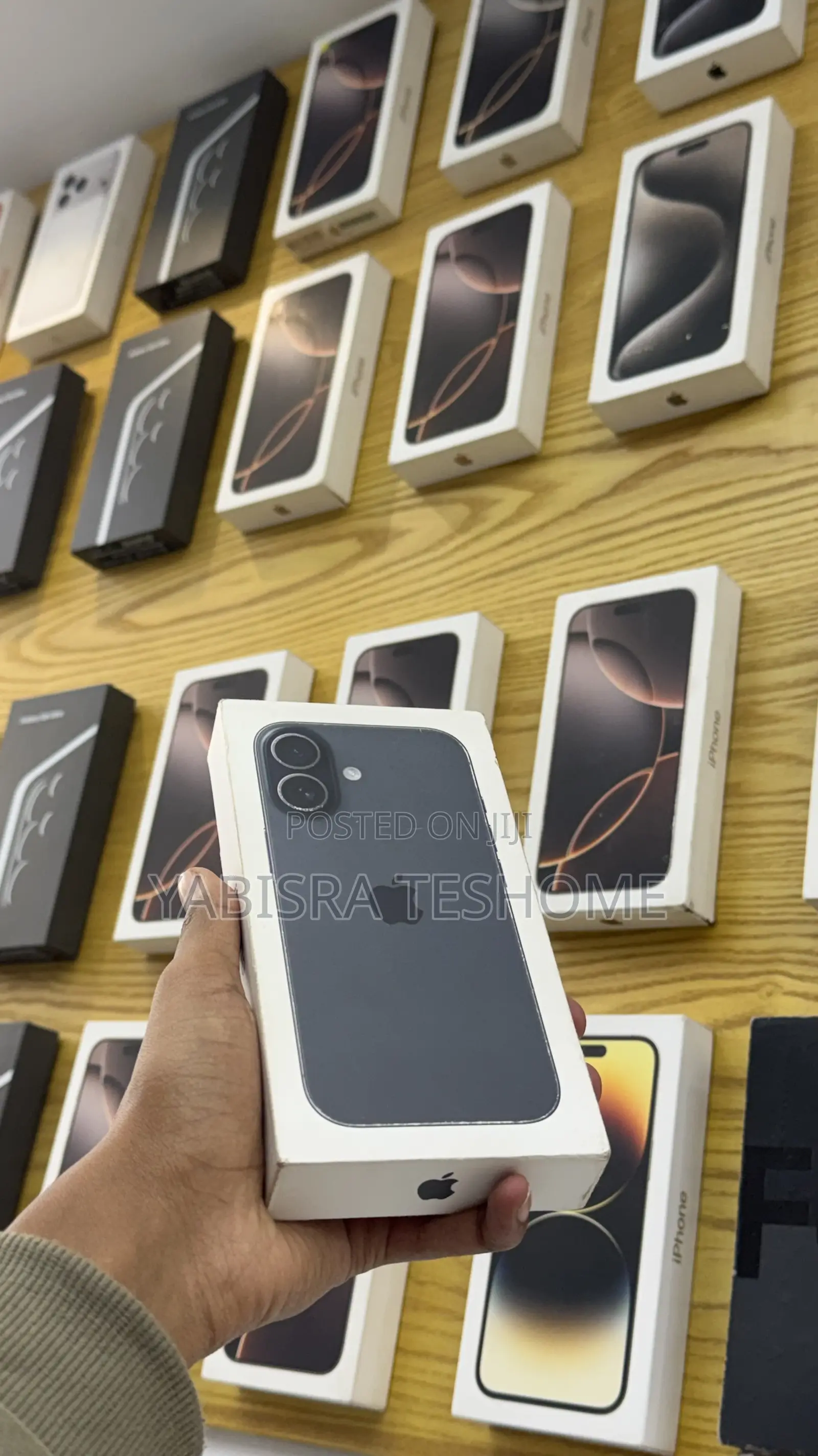 New Apple iPhone 16 128 GB Black