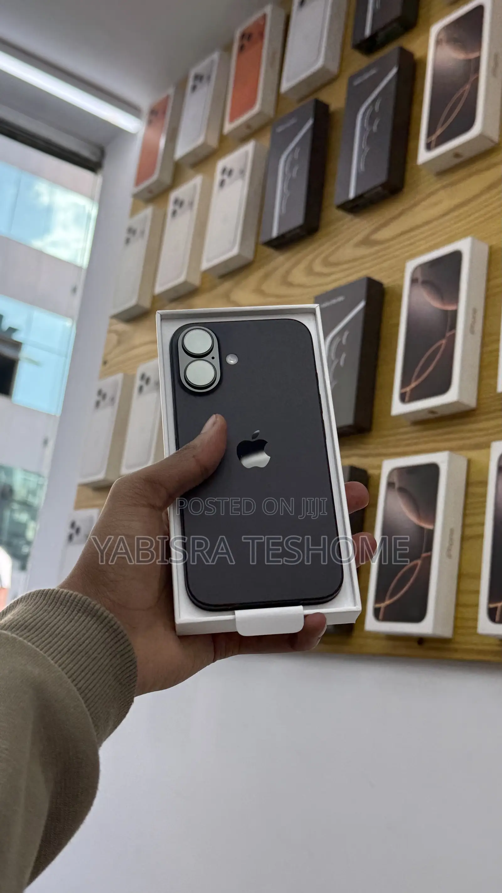New Apple iPhone 16 128 GB Black