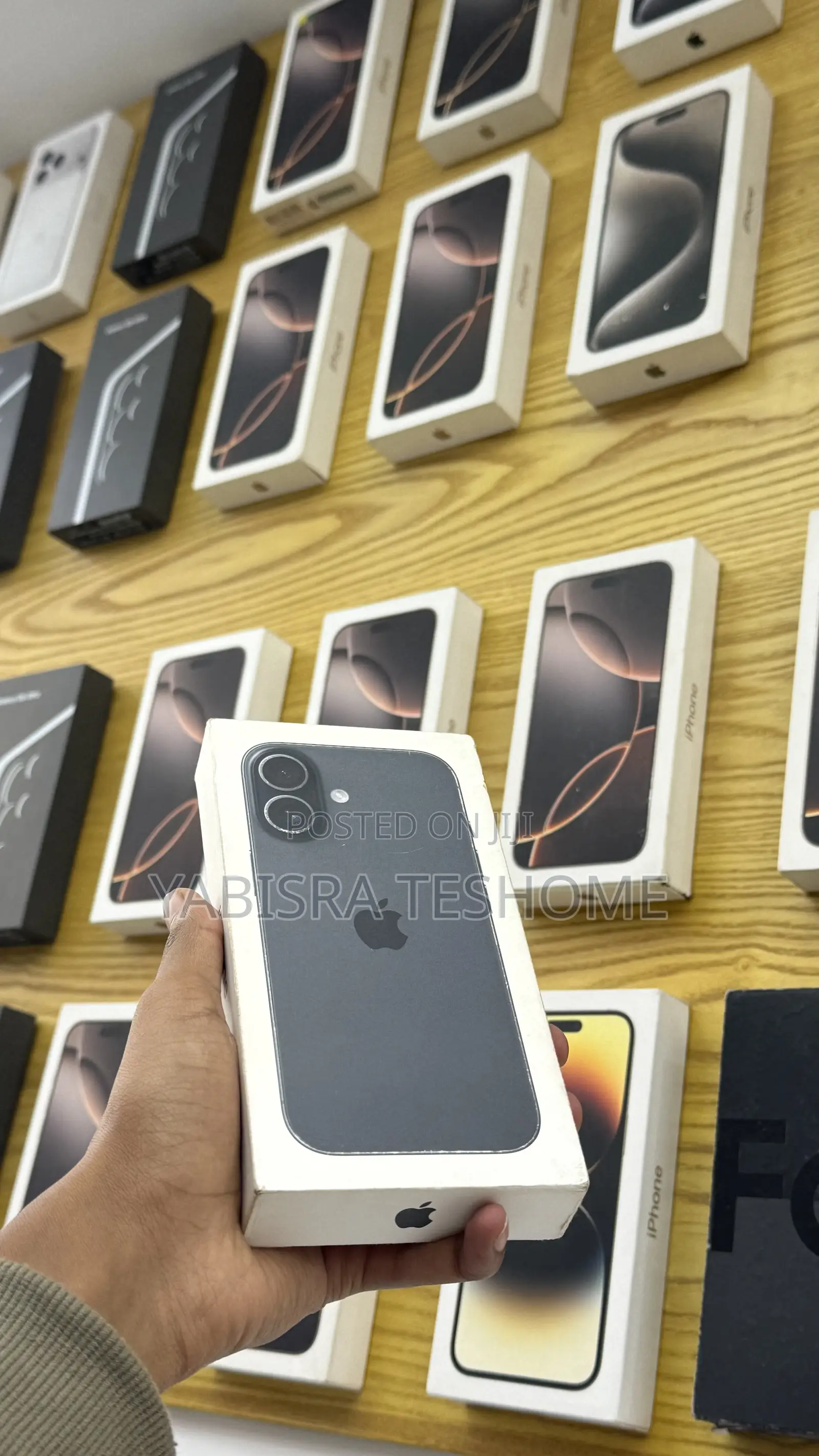 New Apple iPhone 16 128 GB Black
