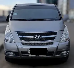 Hyundai Starex 2015 Silver
