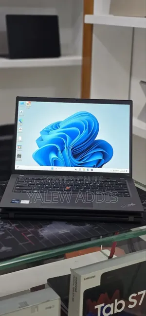 New Laptop Lenovo ThinkPad T14s G4 16GB Intel Core i7 SSD 512GB