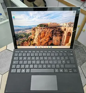 New Laptop Microsoft Surface Pro 7 8GB Intel Core i5 SSD 256GB