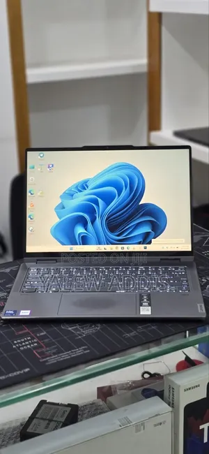 New Laptop Lenovo Yoga 3 16GB Intel Core Ultra 5 SSD 512GB