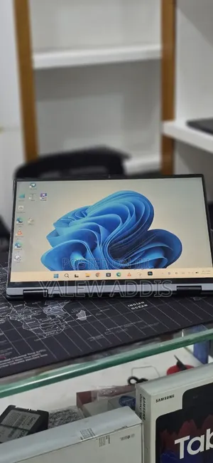New Laptop Lenovo Yoga 3 16GB Intel Core Ultra 5 SSD 512GB