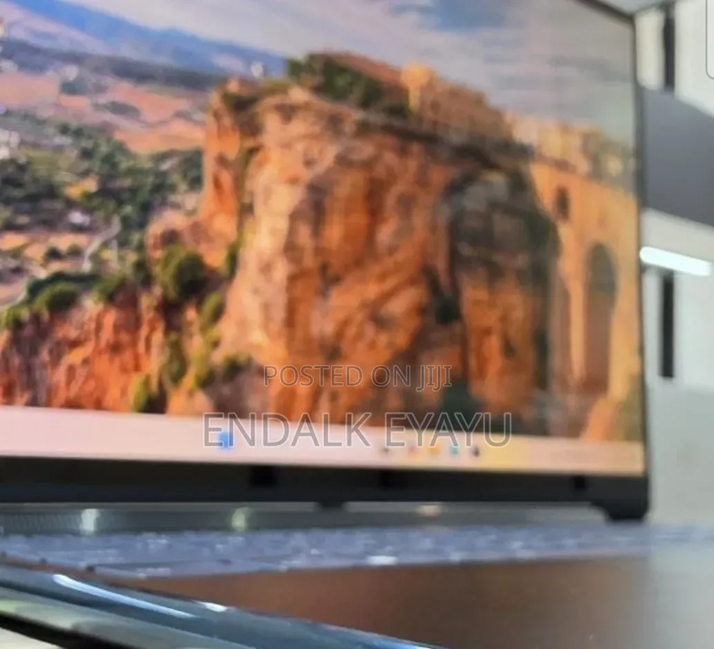 New Laptop Lenovo Yoga 9 16GB Intel Core Ultra 7 SSD 1T