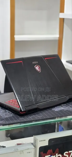 New Laptop MSI GP75 Leopard 16GB Intel Core i7 SSD 256GB