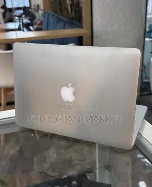 Laptop Apple MacBook Pro 2015 8GB Intel Core i5 SSD 256GB