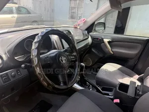 Toyota RAV4 2005 Gray