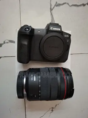 Canon EOS R Mirrorless Camera With 24-105mm F/4 Lens (Almost New)