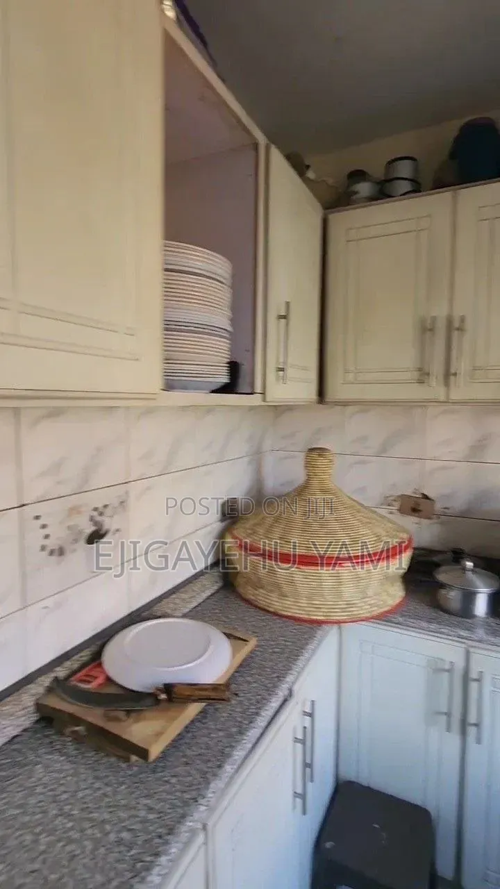 Furnished 3bdrm Condo in Condominium, Bole for sale