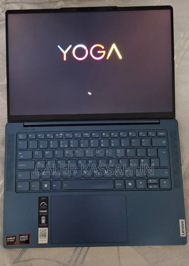 Laptop Lenovo Yoga 700 16GB AMD Ryzen SSD 512GB