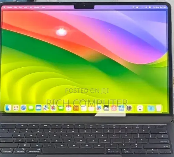 New Laptop Apple MacBook Air 2022 M2 8GB Apple M2 SSD 512GB